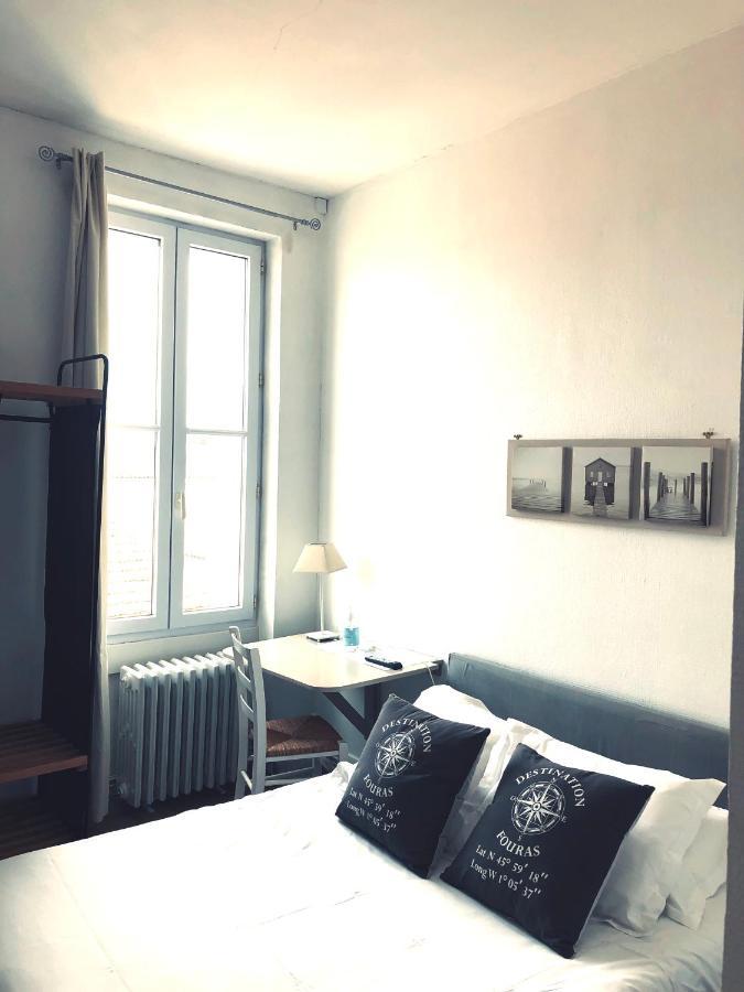 Hotel 2 Etoiles Et Restaurant Le Galet Bleu 푸라 외부 사진