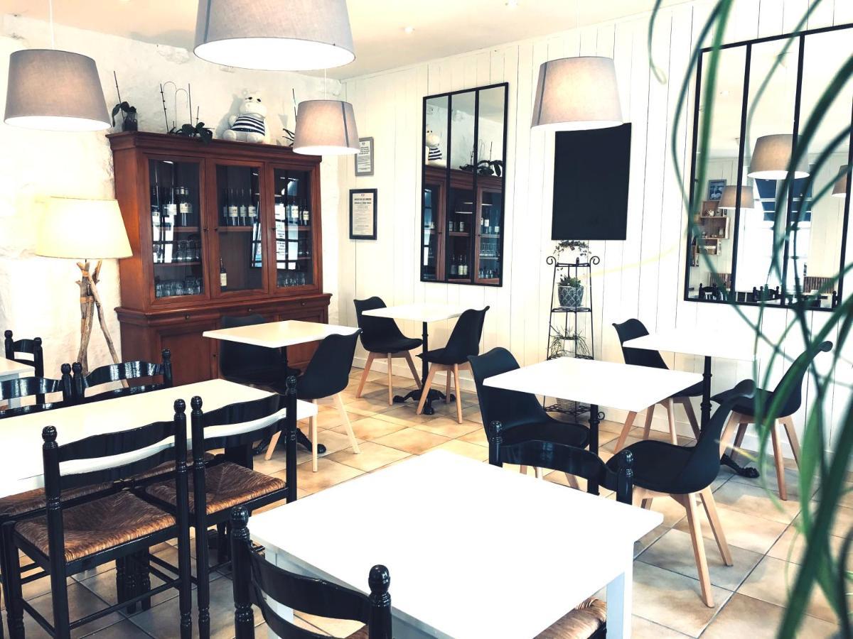 Hotel 2 Etoiles Et Restaurant Le Galet Bleu 푸라 외부 사진